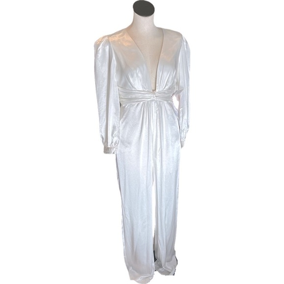 NWT Ieena Mac Duggal White Puff Sleeve Front Twist Deep V Jumpsuit, size 8 - Picture 7 of 11
